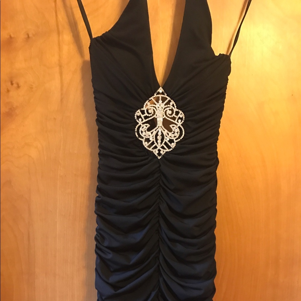 Beautiful black Caché gown